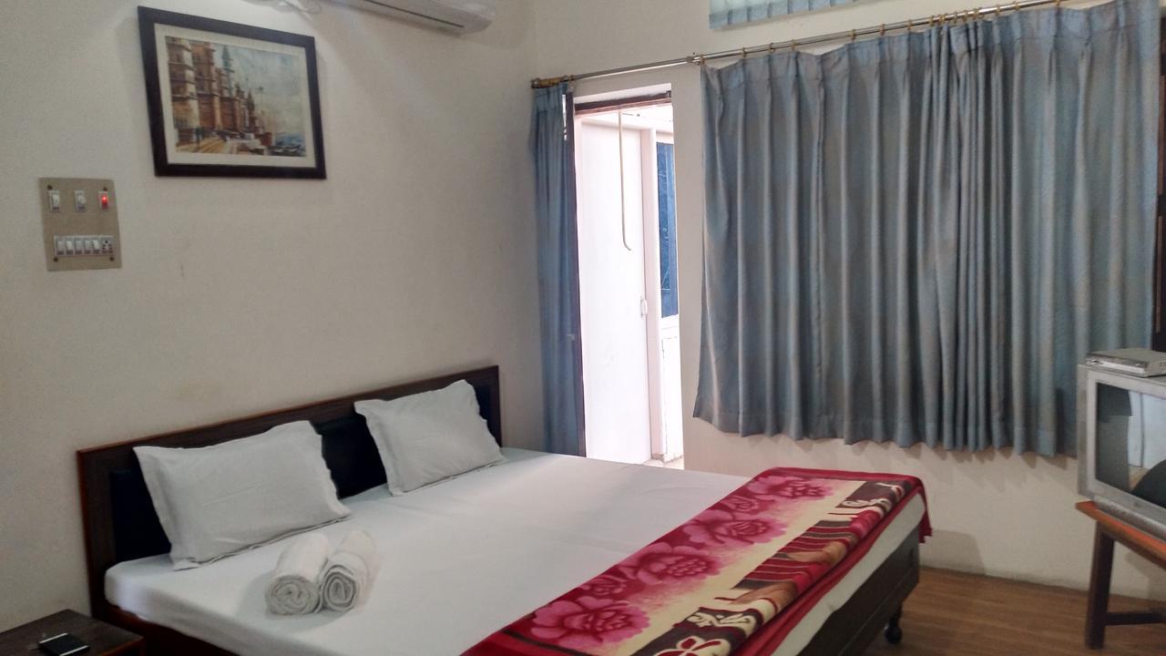 Ishan Paying Guest House Varanasi Ngoại thất bức ảnh