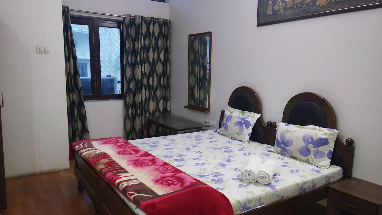 Ishan Paying Guest House Varanasi Ngoại thất bức ảnh