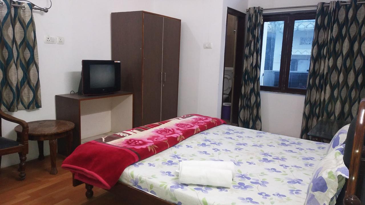 Ishan Paying Guest House Varanasi Ngoại thất bức ảnh