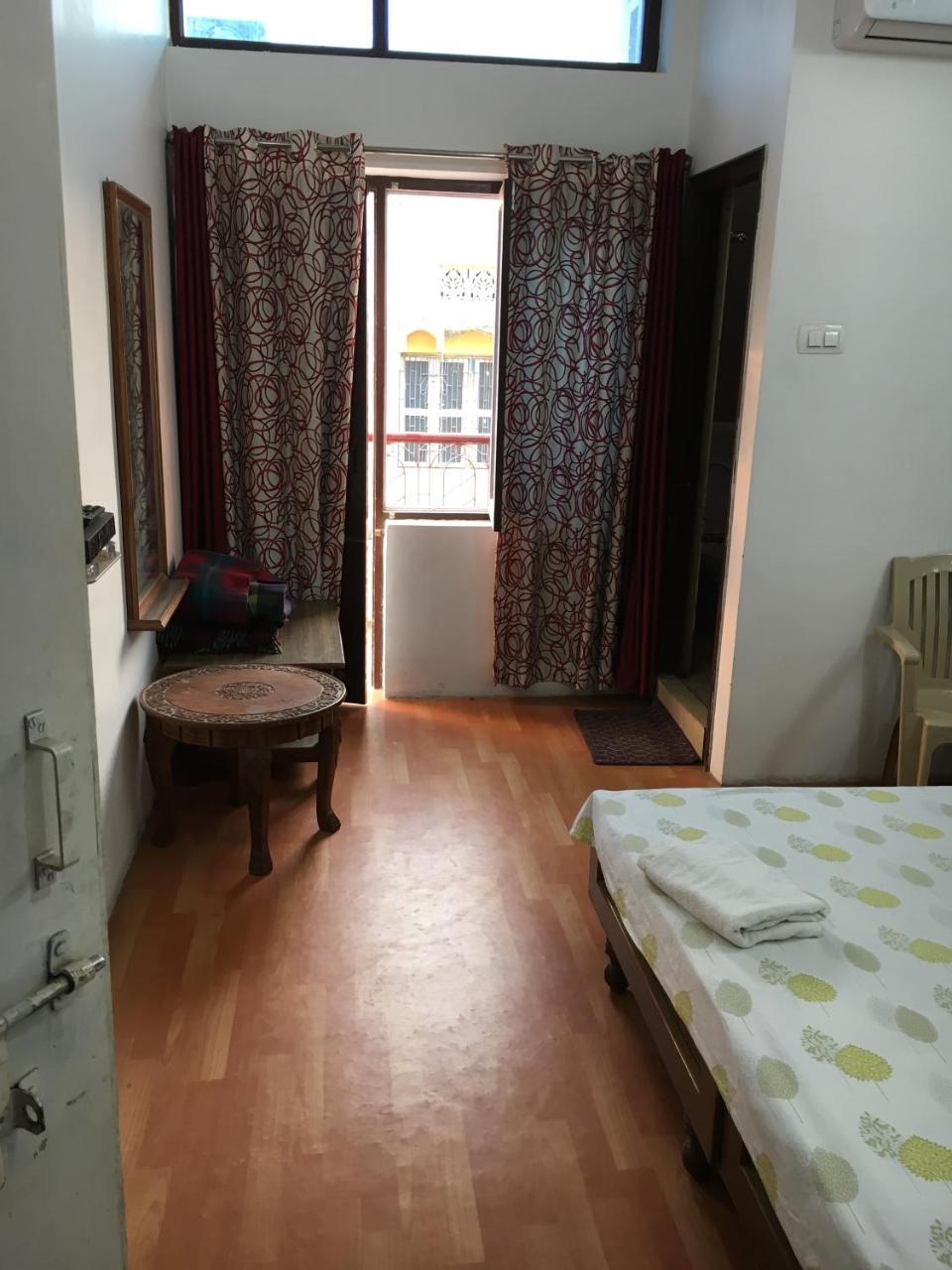 Ishan Paying Guest House Varanasi Ngoại thất bức ảnh