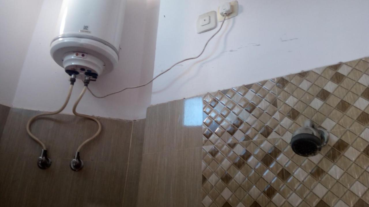 Ishan Paying Guest House Varanasi Ngoại thất bức ảnh