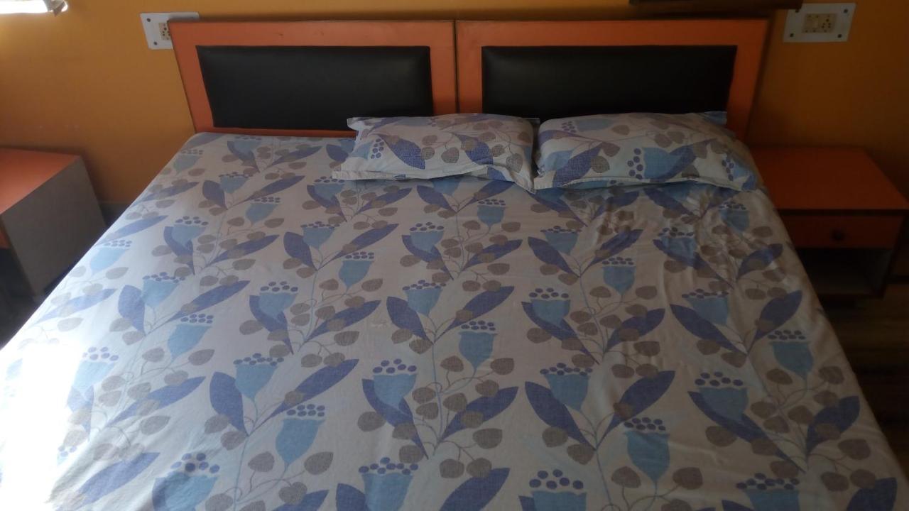Ishan Paying Guest House Varanasi Ngoại thất bức ảnh